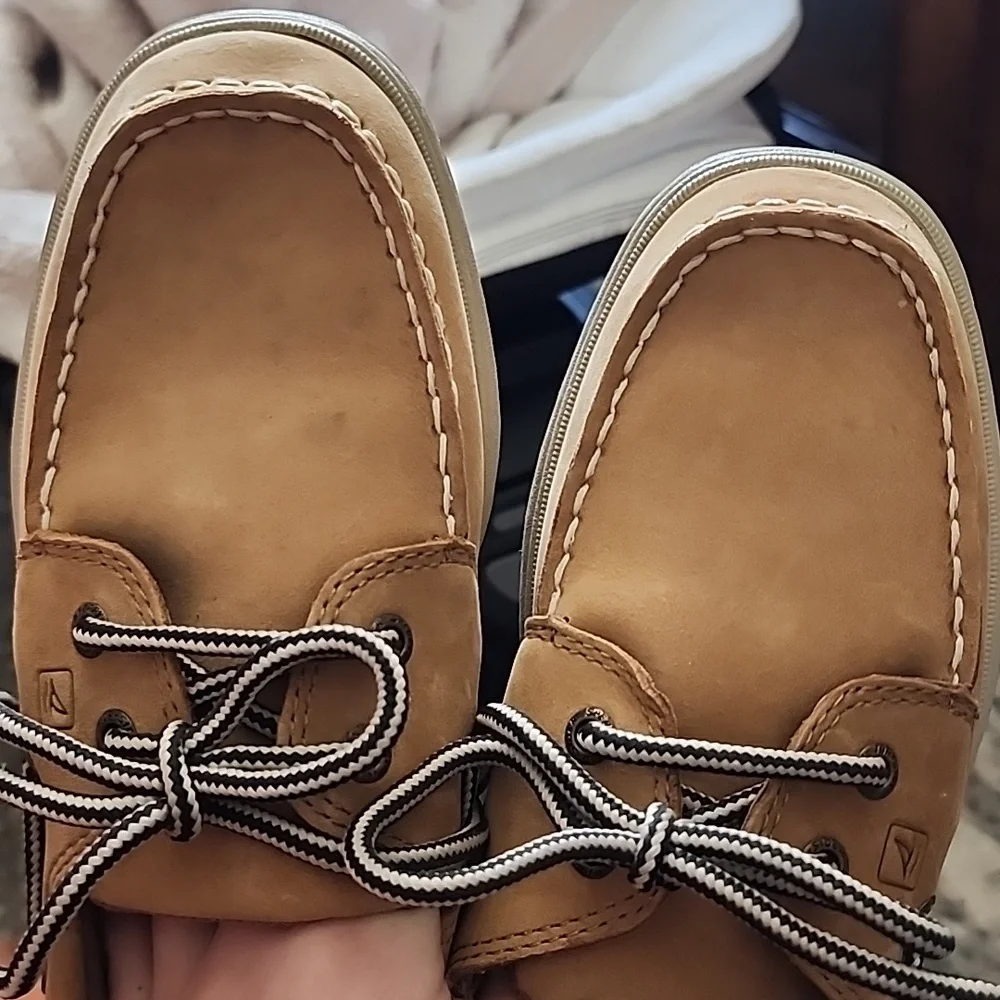 Sperry - Picture 3 of 3